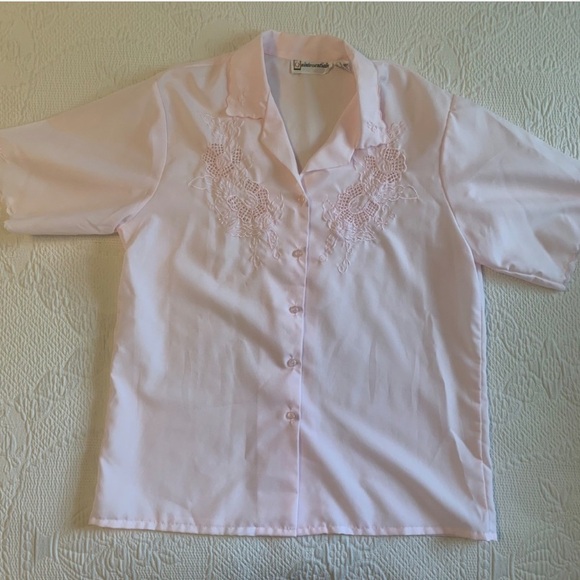 Vintage Quintessentials Ladies Button-Up Pale Pink Lace Floral Cutout Blouse 80s - Picture 2 of 9